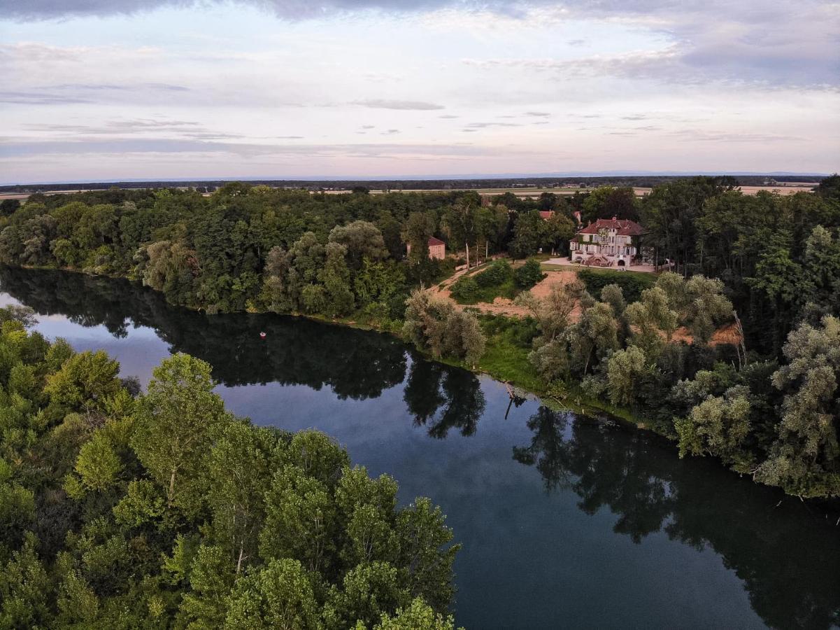 Le Relais Du Doubs En Bourgogne Ciel Exterior foto