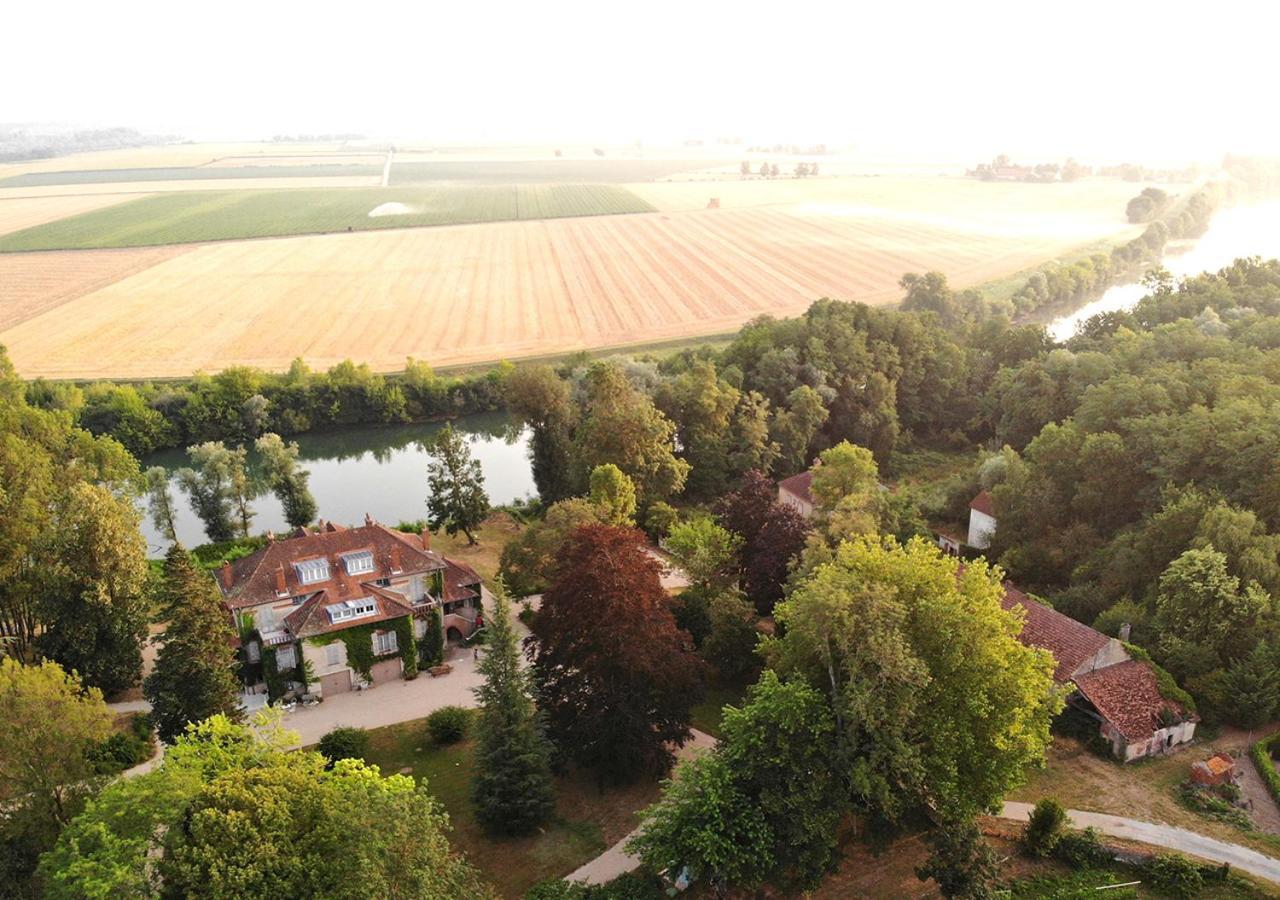 Le Relais Du Doubs En Bourgogne Ciel Exterior foto